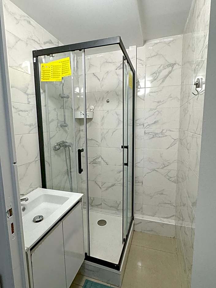 C'est La Vie Korean Style Minbak PARIS