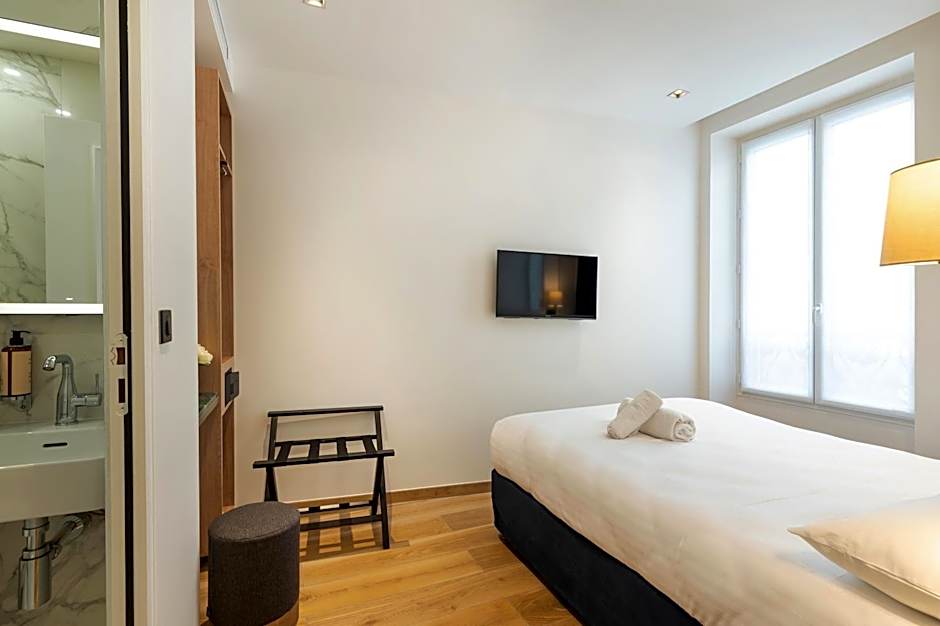 HOTEL AU COEUR DE REPUBLIQUE