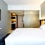 Holiday Inn Express Adelaide City Centre By IHG