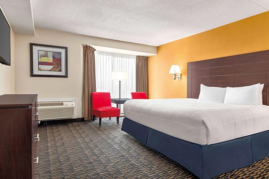 Ramada Plaza by Wyndham Niagara Falls