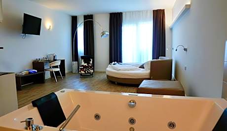 Junior Suite with Spa Bath