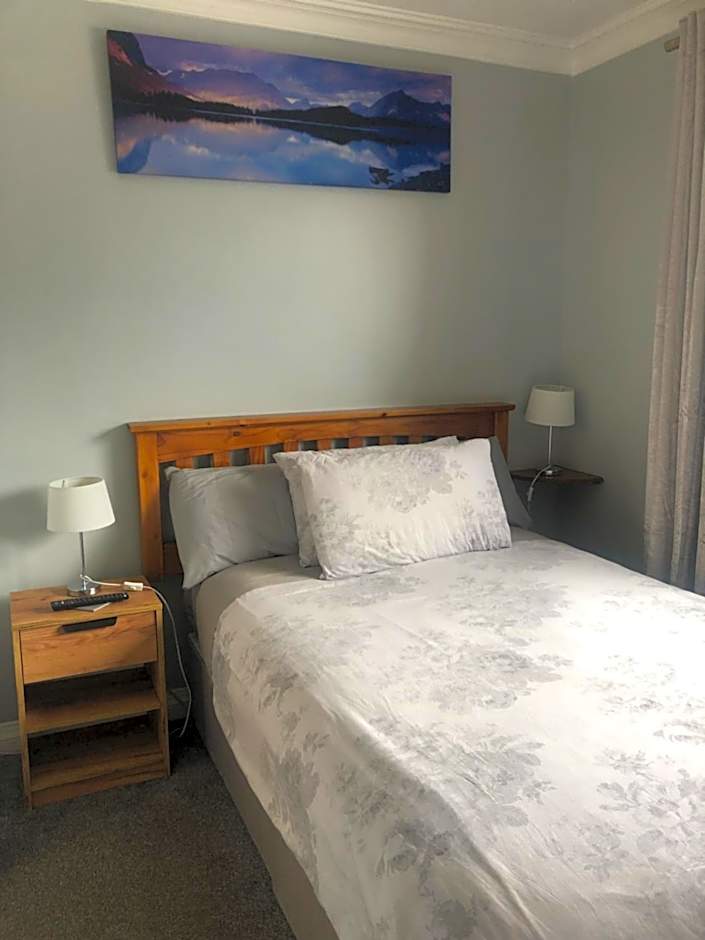 Zdjęcie 1 z 2 — Small Single Room