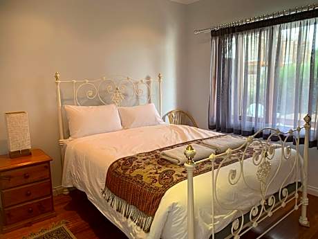 Deluxe Suite with Spa Bath