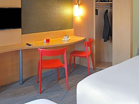 Standard Room With Two Single Beds