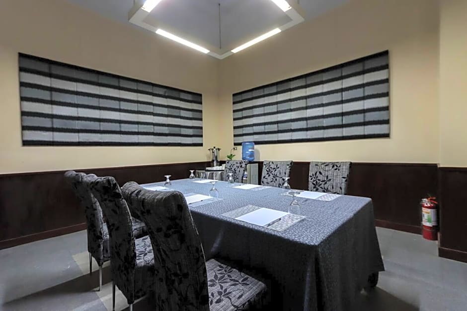 Paseo Premiere Hotel