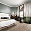 The National Hotel