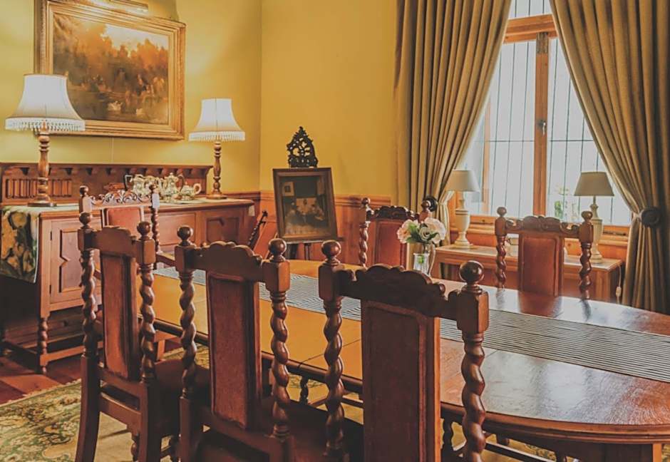 Royston Hall Historical Guesthouse