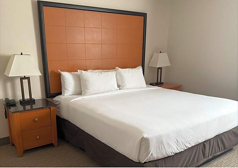 Anavada Inn & Suites - Grande Prairie