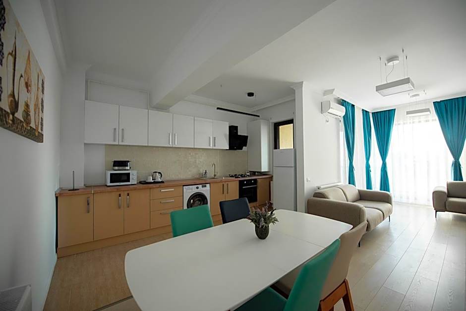 Solid Magic Apart Hotel