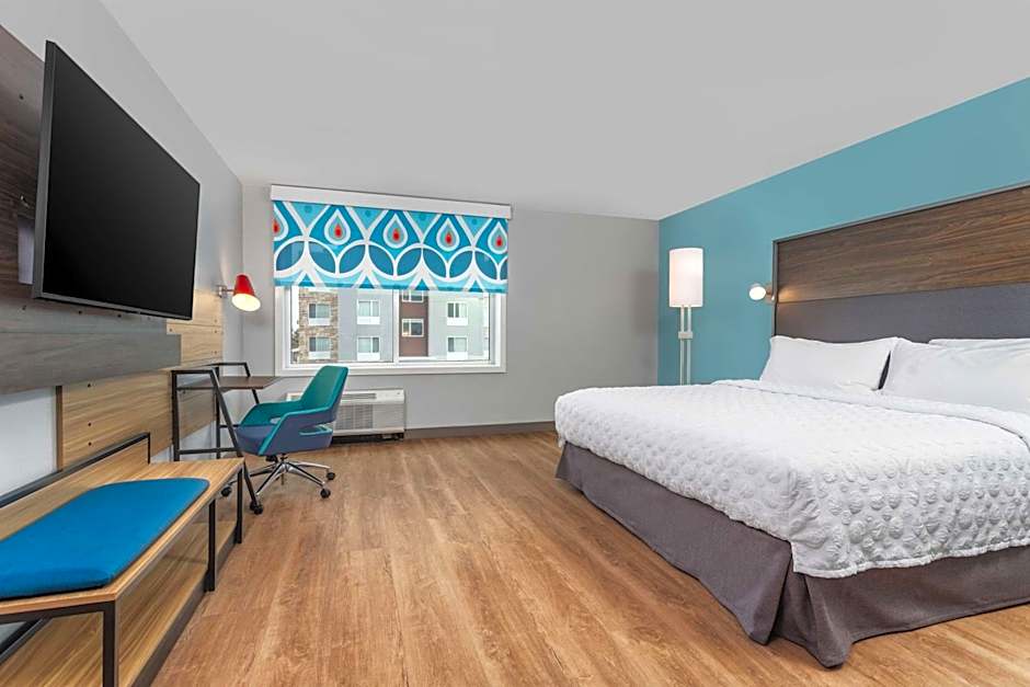 Tru by Hilton Janesville