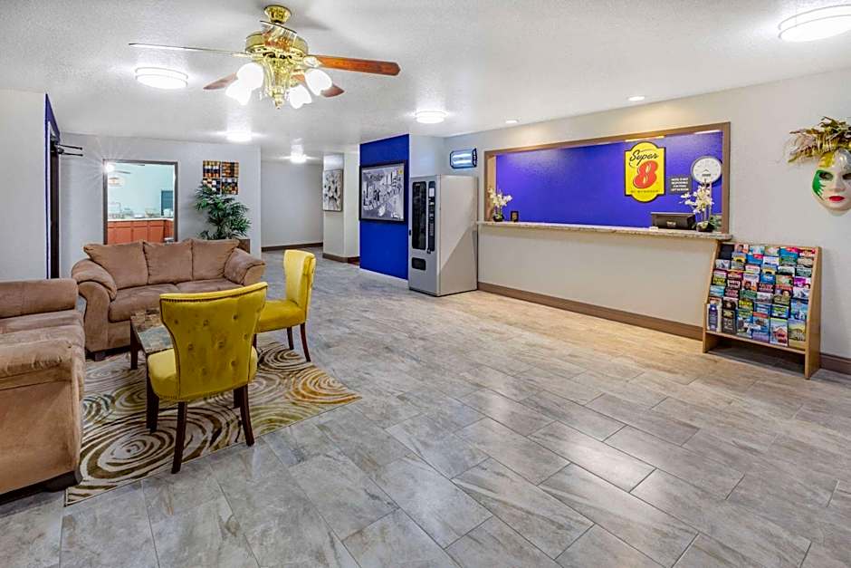 Super 8 by Wyndham Kinder/Coushatta near Casino