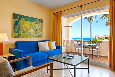Deluxe One Bedroom Suite with Sea View