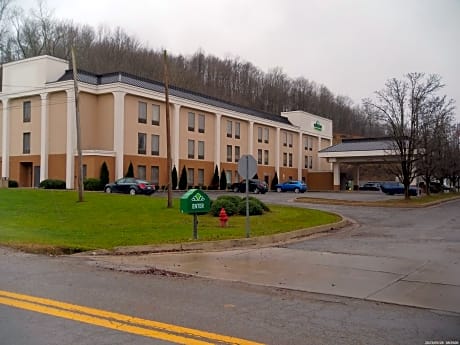 Wingate by Wyndham Buckhannon