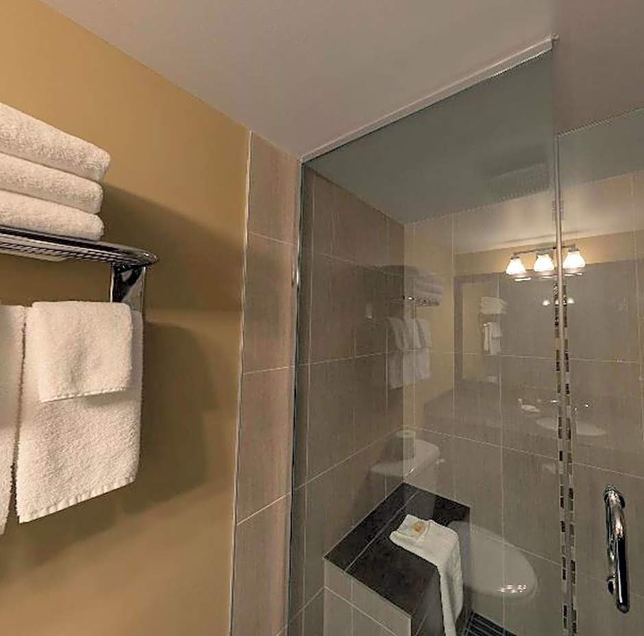 Days Inn by Wyndham Calgary Northwest