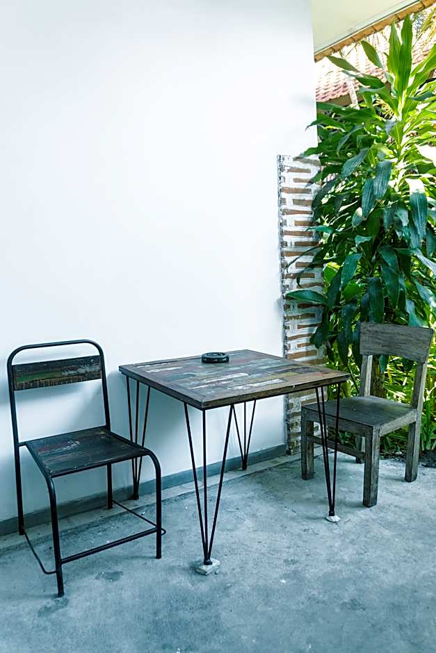 The Wina Guesthouse 2 by ZUZU