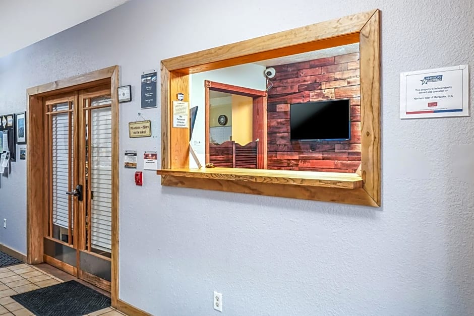 Americas Best Value Inn Marquette