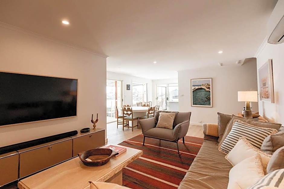 Beachfront Paradise in Opossum Bay