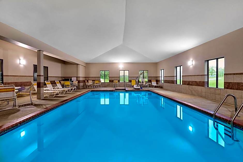 La Quinta Inn & Suites by Wyndham Midwest City - Tinker AFB