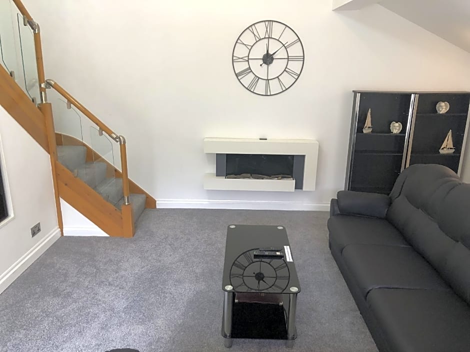 Castle House Holiday Home