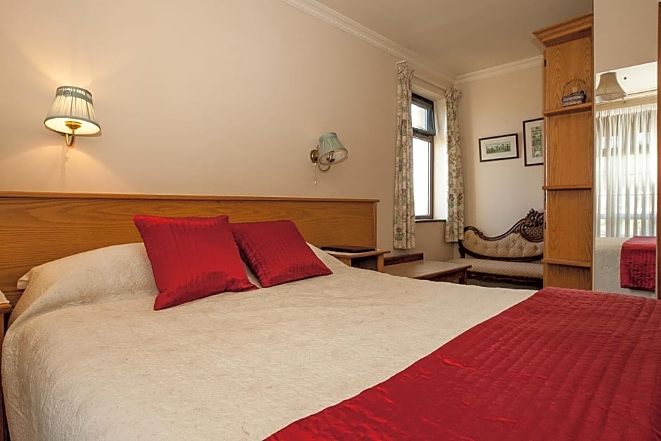 Ardmor Country House