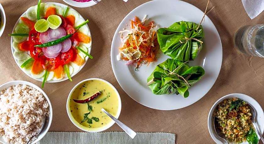 Spice Coast Cruises - Houseboat, A CGH Earth Experience