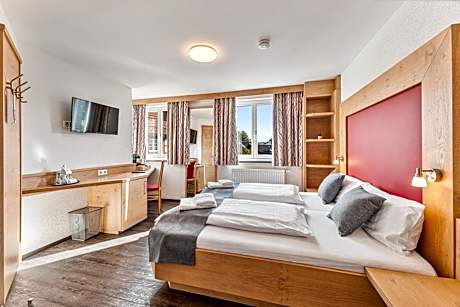 Landhotel Schwarzer Adler - Self Check In