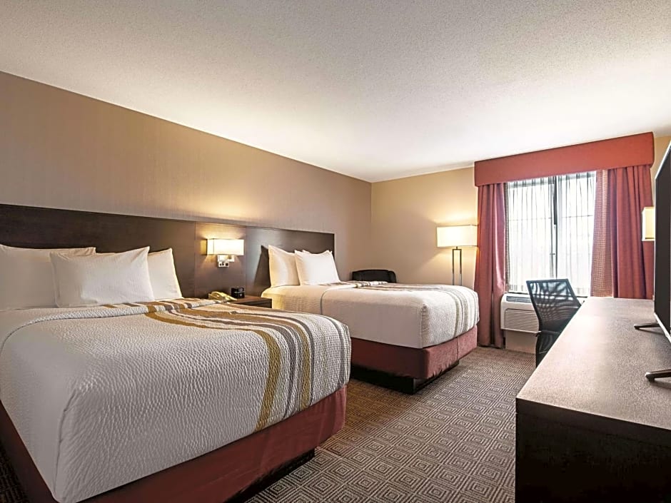 La Quinta Inn & Suites by Wyndham Vancouver Airport