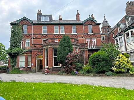 Green Gables Hotel