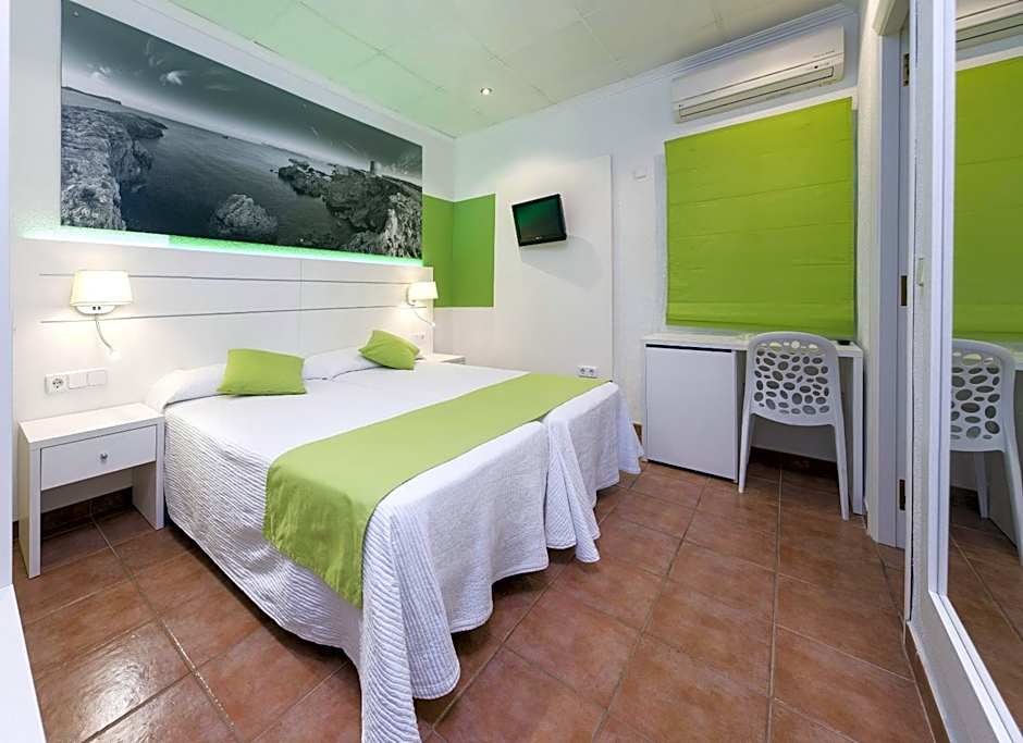Hostal Adelino
