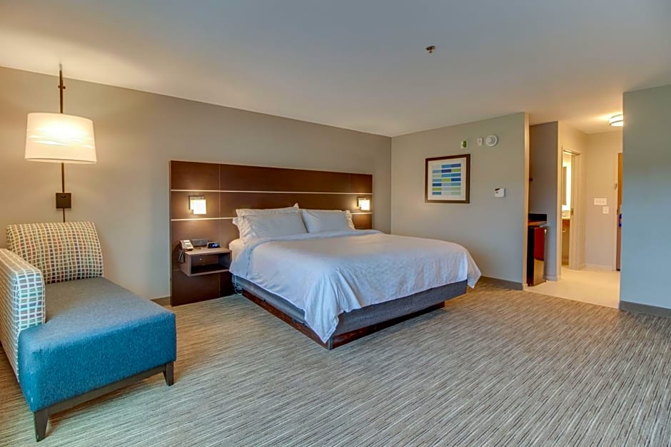 Holiday Inn Express & Suites Union City By IHG