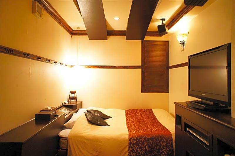 HOTEL CHECK INN BALI adult only