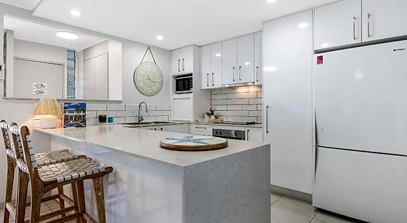 Sundeck Garden Apartments