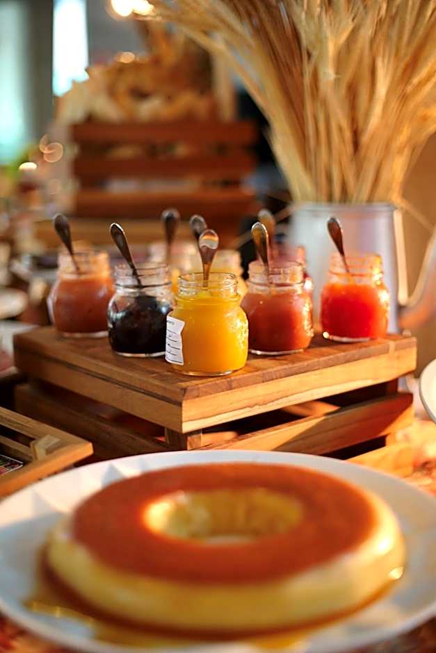 Almenat Embu das Artes Sao Paulo, Tapestry Collection