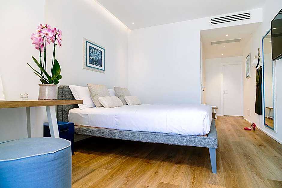 NUMA HOTEL