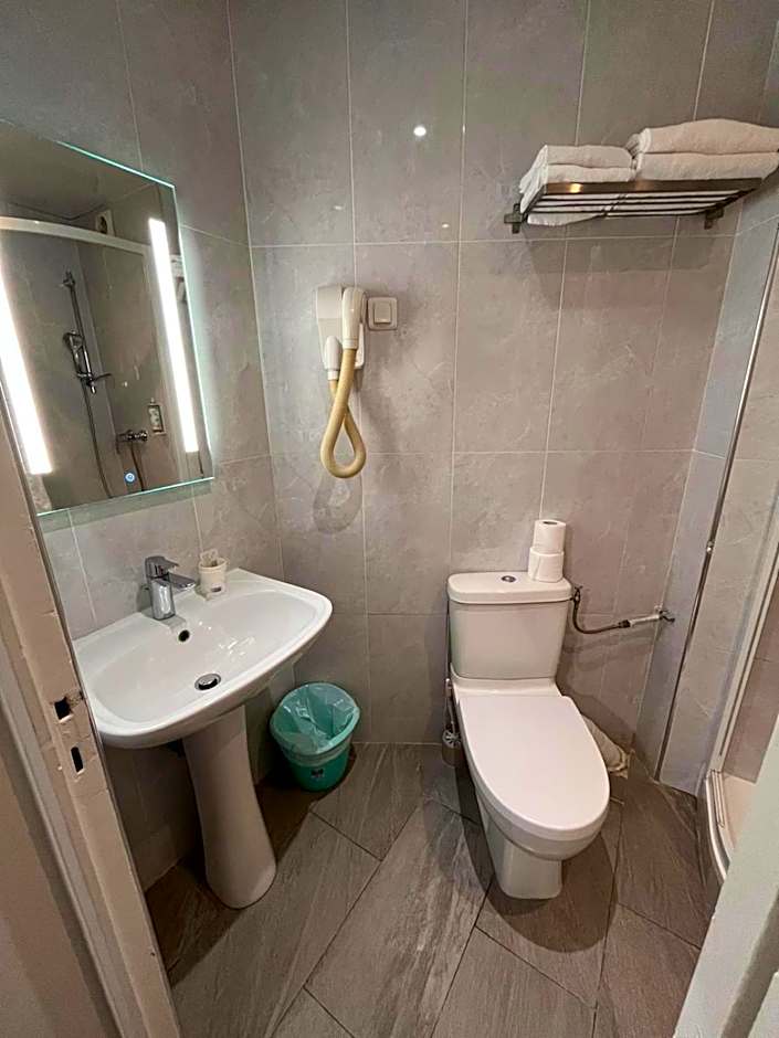 Hipotel Paris Voltaire Bastille