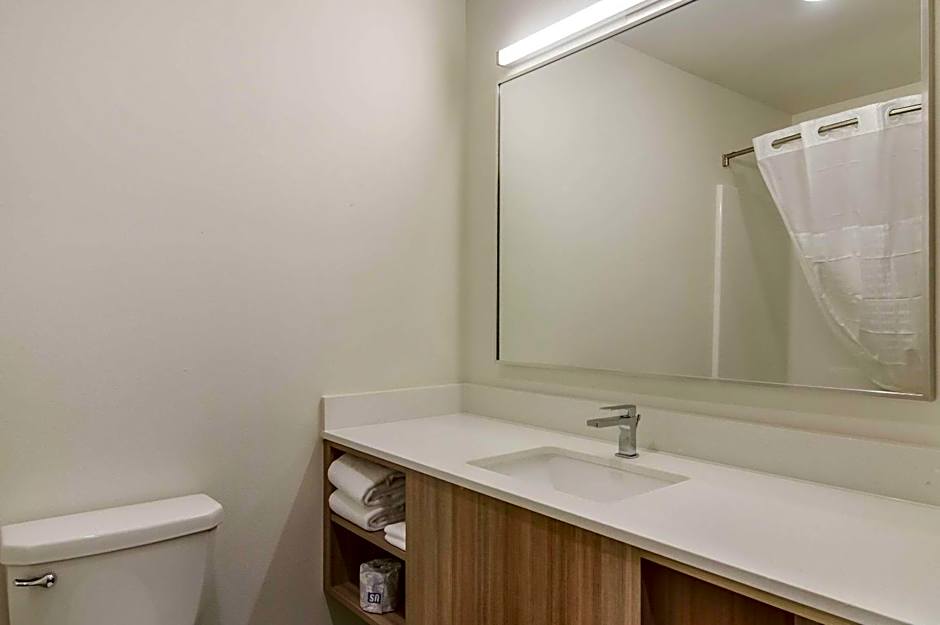 WoodSpring Suites Tacoma - Lakewood