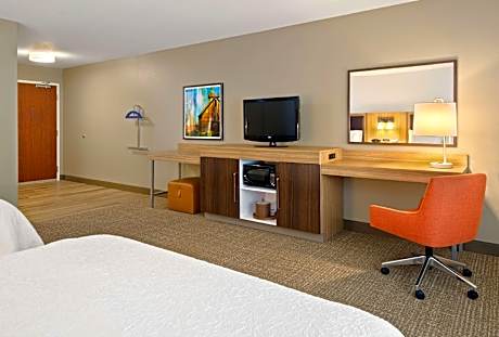 2 QUEENS MOBILITY/HEARING ACCESS RI SHWR NS