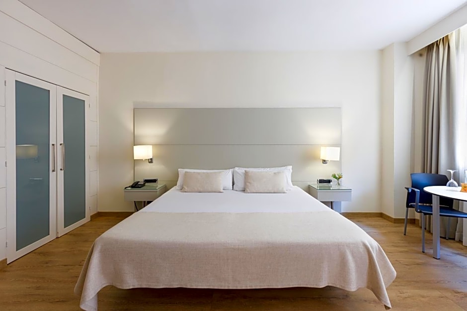 Aparthotel Mariano Cubi