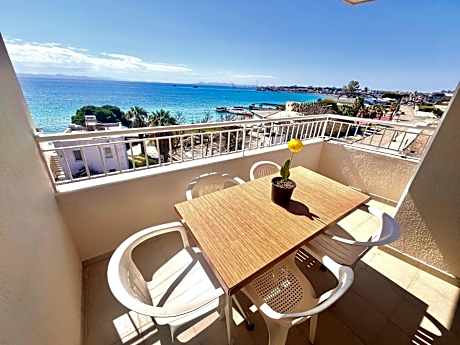 HOLIDAY APART 50 meters to BEACH, Sea view apartments