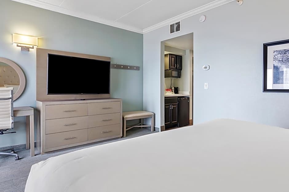 Cherry Tree Inn & Suites
