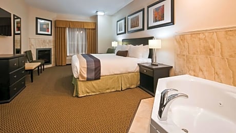 Suite-2 Rooms 3 Beds, Non-Smoking, Family Room, One King Bed And Two Twin Beds