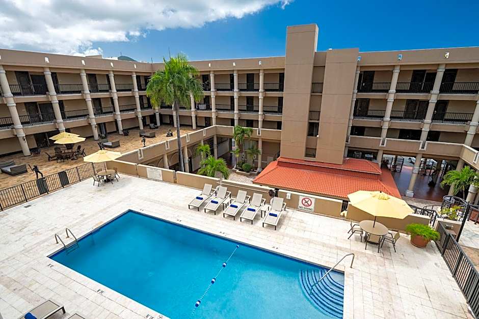 Windward Passage Hotel