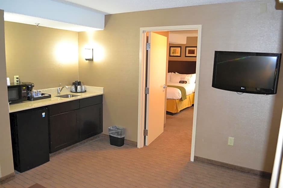 Holiday Inn Express Boston Brockton