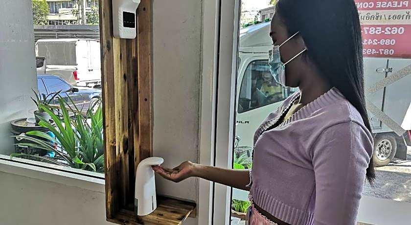 Lee Place Phatthanakan Condo