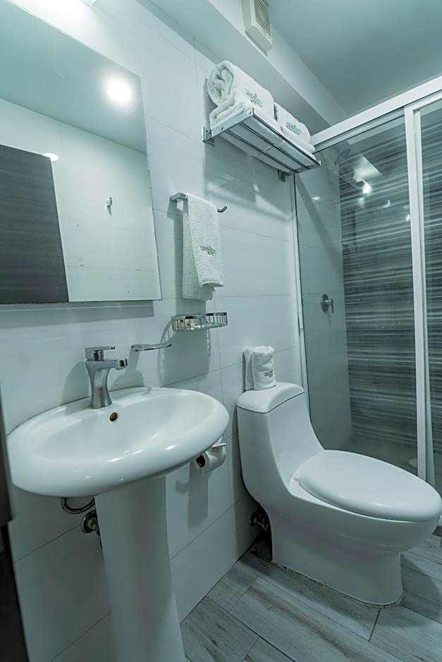 HOTEL LEMON GREEN -Zona Expo Frente al Centro de Convenciones