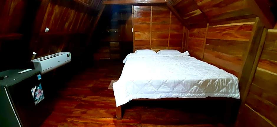 Photo 1 of 3 of Chalet