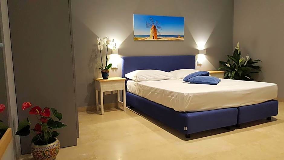 ZIBIBBO SUITES & ROOMS - Aparthotel in Centro Storico a Trapani
