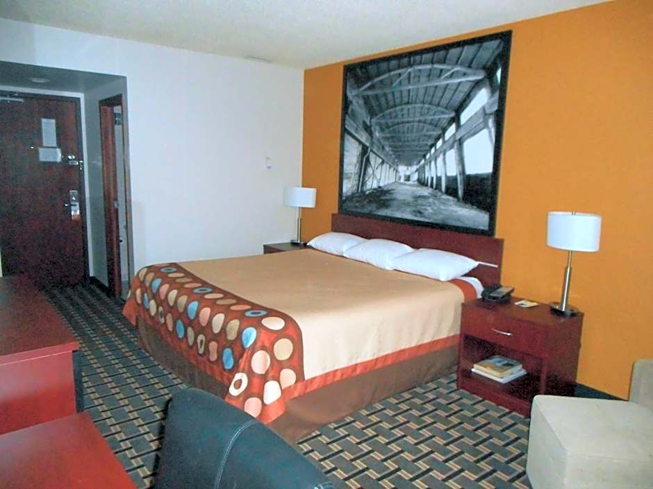 Super 8 by Wyndham Fox Creek