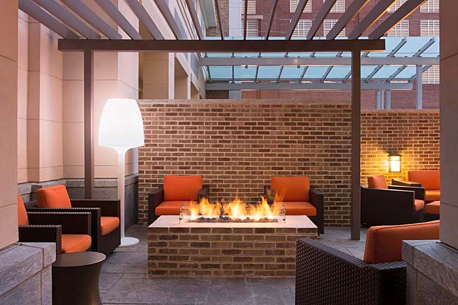 Hyatt House Charleston - Historic District