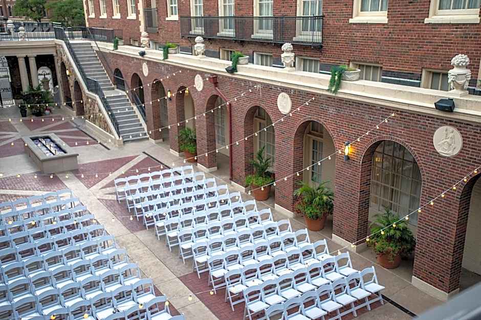 Magnolia Hotel Omaha